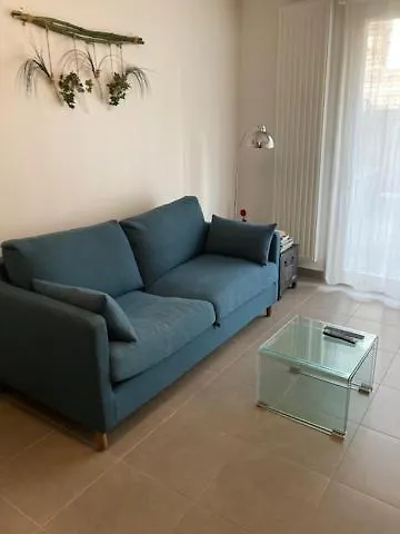 Avignon appartement 0*,  France