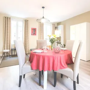 Apartamento Charme Au Coeur D'avignon, Aviñón